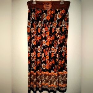 Ana & Rose Boho Chic Floral Black and Orange Flowy Skirt Size S/M.